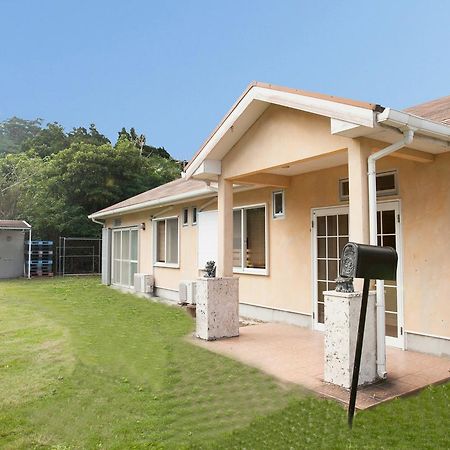 Ishigakijima Sunflower House Ishigaki  Экстерьер фото